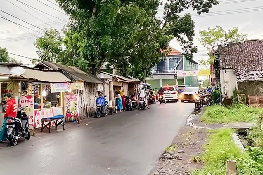 Aktivitas UMKM Lokal di Desa Tukum Lumajang Diimbau Tetap Prioritaskan Kebersihan Lingkungan gempol