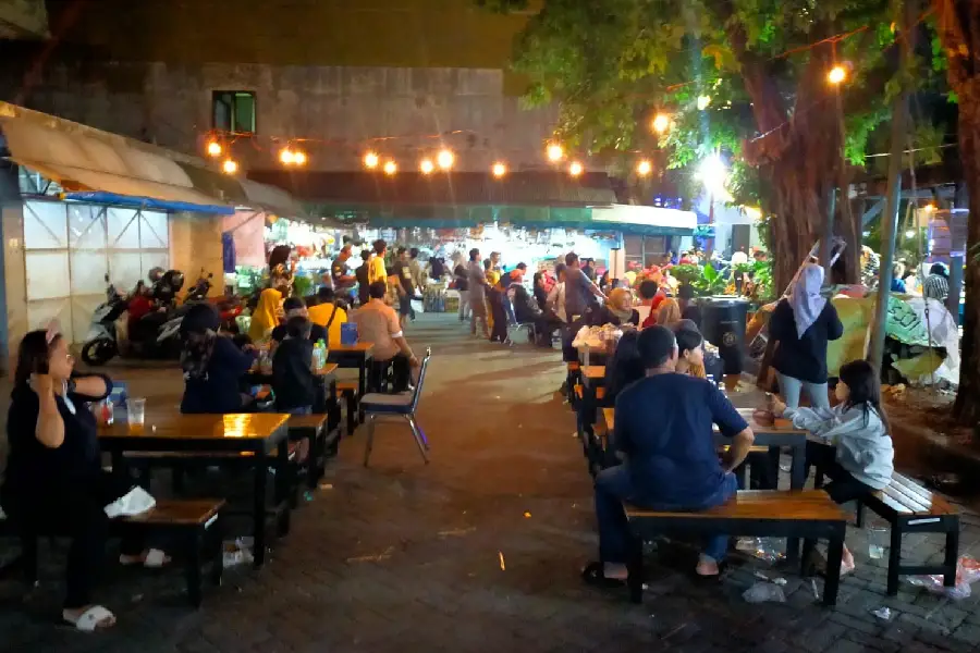 Event bertajuk Senja Surya 3.0 di Pasar Burung Bratang Surabaya