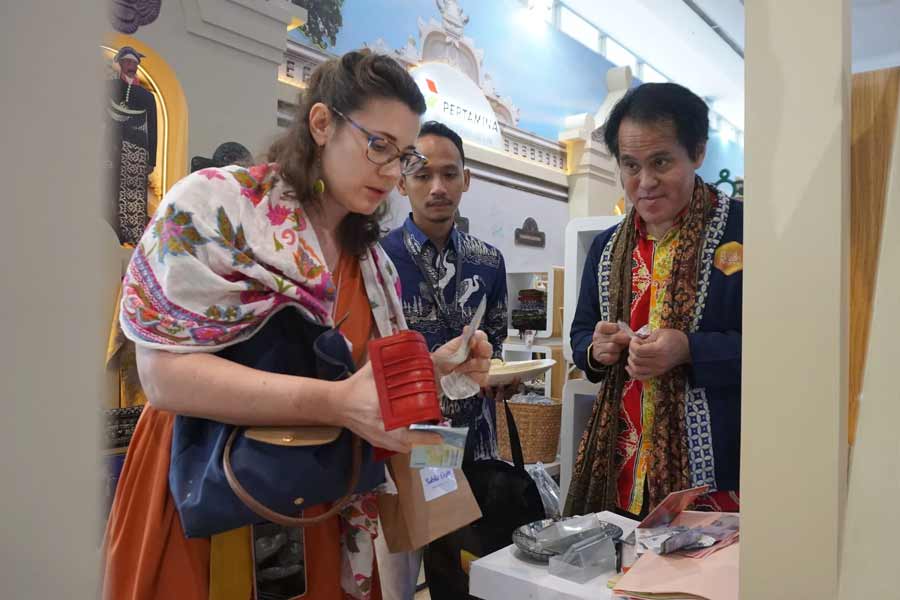 Banyak Dilirik, UMKM Binaan Pertamina Sukses Bukukan Transaksi Lebih dari Rp1,2 M di Hari Kedua Inacraft 2025