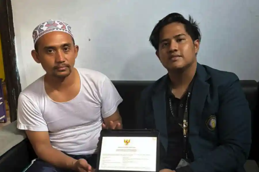 Salah satu pelaku UMKM menunjukkan bukti penerbitan NIB hasil dukungan MMD Universitas Brawijaya