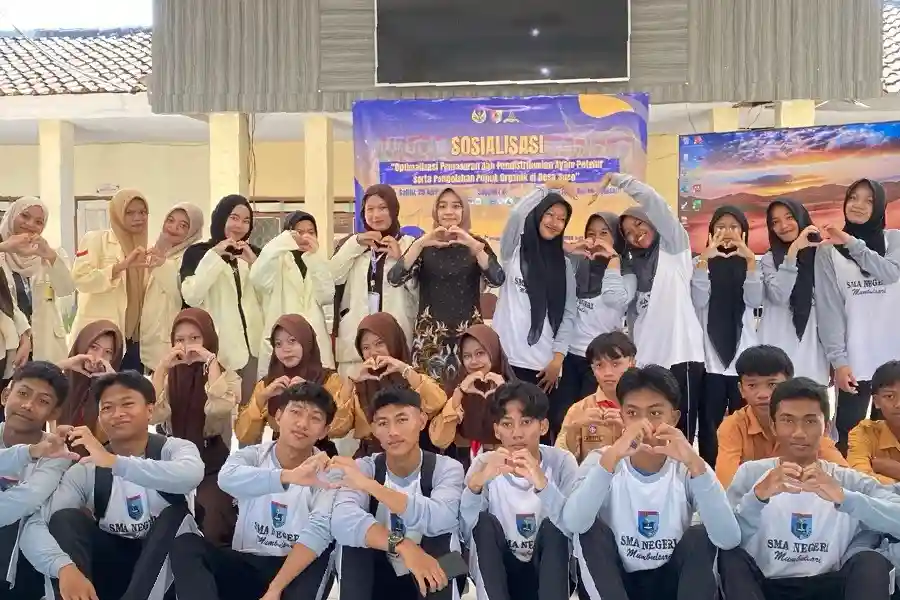 Diskopumdag Jember Sosialisasikan Legalitas UMKM di Desa Suco, Dorong Pelaku Usaha Miliki NIB Diskopumdag Jember menggelar sosialisasi legalitas UMKM di Desa Suco, Mumbulsari, guna meningkatkan pemahaman pentingnya NIB dan izin usaha.