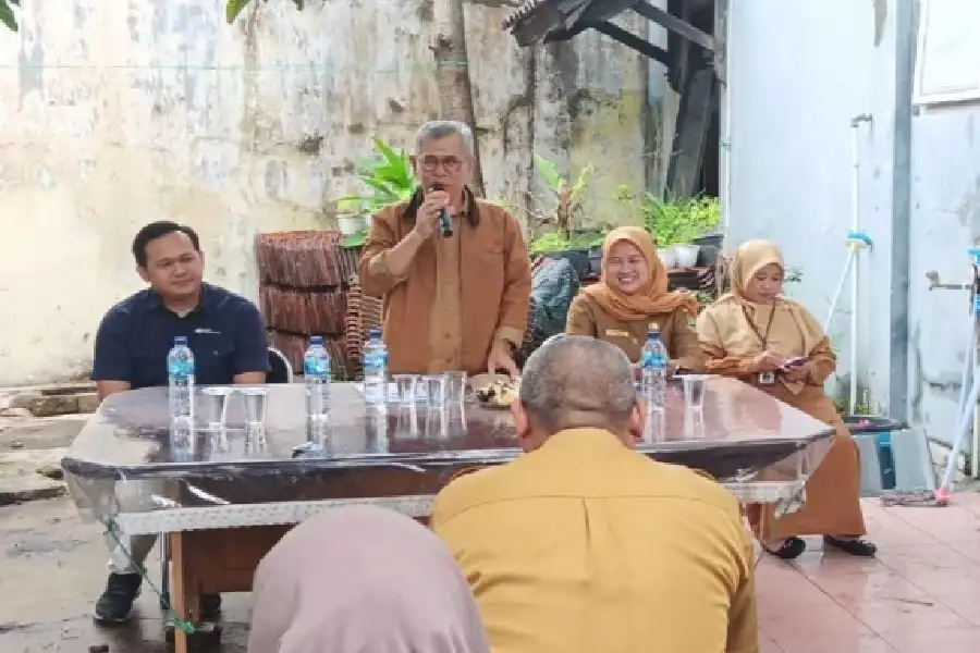 Pemkot Cilegon Salurkan Pinjaman UMKM untuk Cetak 5.000 Wirausaha Baru Pemkot Cilegon mulai menyalurkan pinjaman tanpa bunga bagi UMKM sebagai bagian program 5.000 wirausaha baru dan penguatan ekonomi masyarakat.